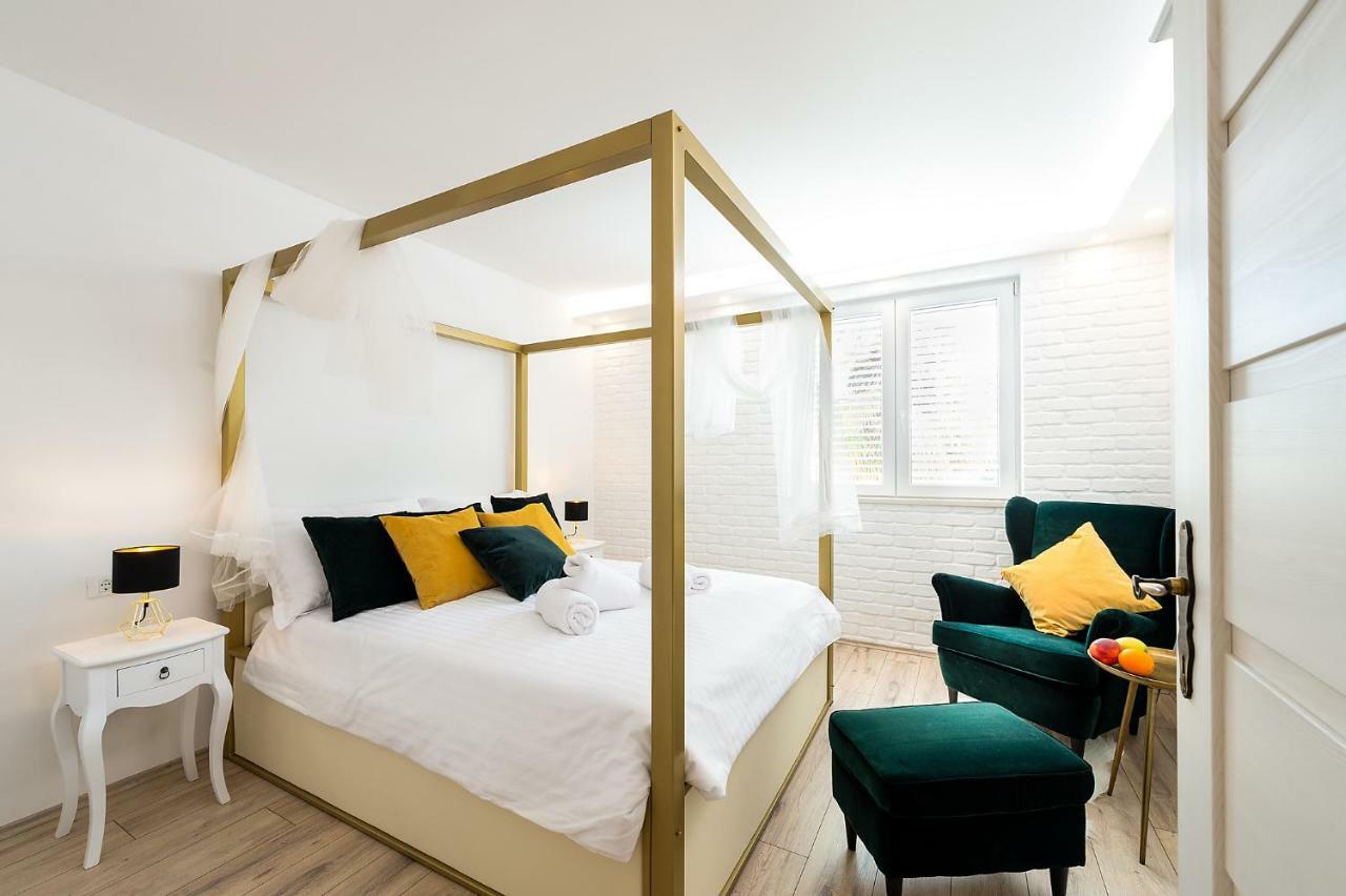 Apartments Mediteraneo 弗尔萨尔 外观 照片