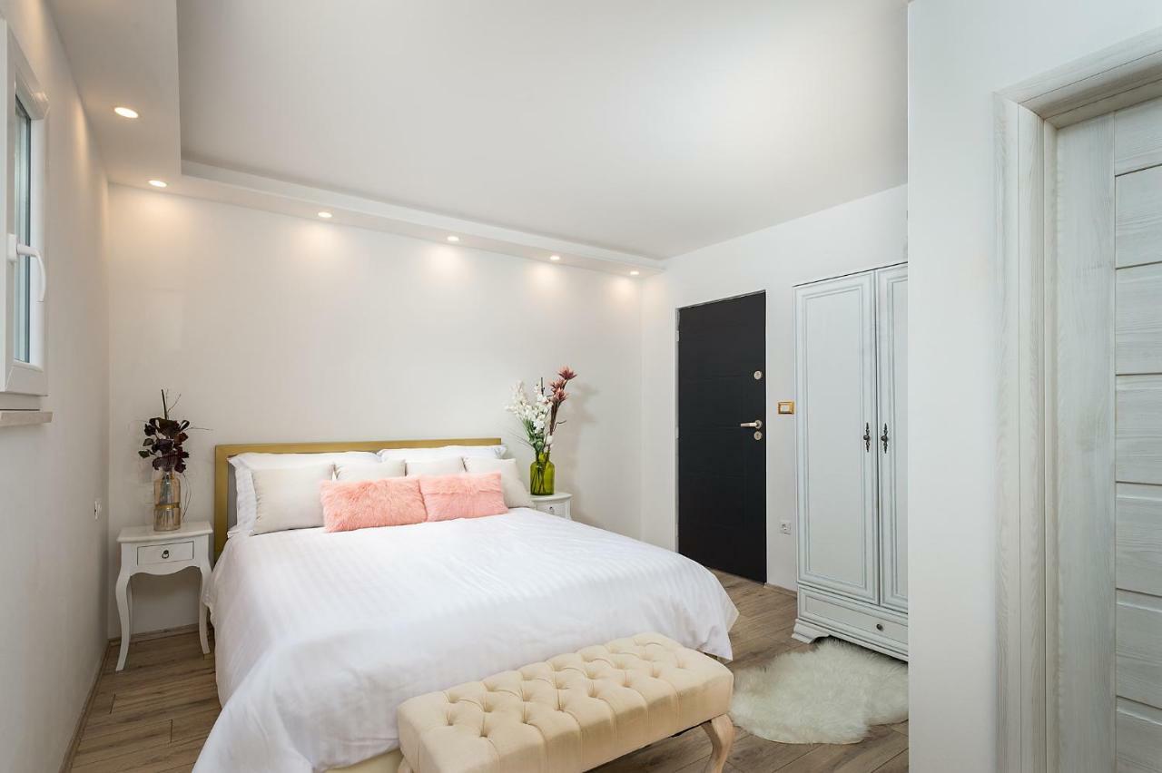 Apartments Mediteraneo 弗尔萨尔 外观 照片